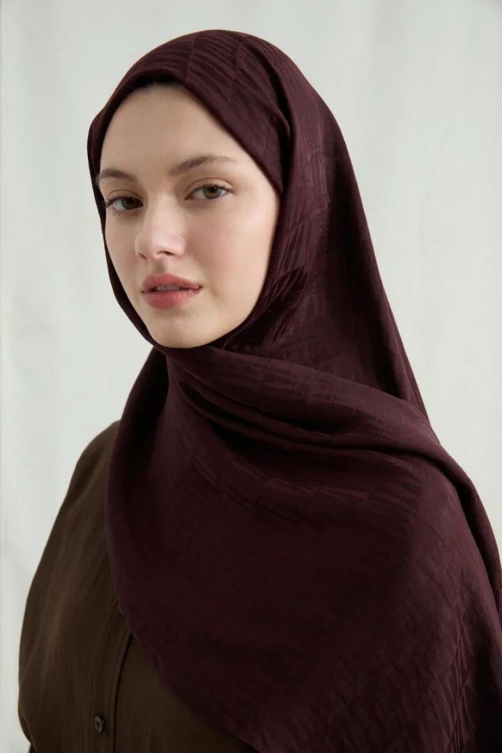 Esarp Baglama Teknikleri: 10 Farkli Stil Rehberi